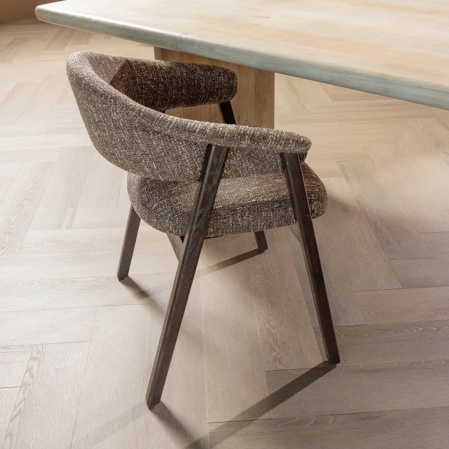 WOOOD Tunar Eetkamerstoel met Armleuning Eikenhout - Bruin