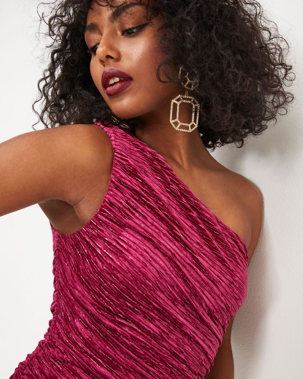 She's A Lady Textured Velvet Metallic One Shoulder Mini Dress - Berry - Se7enfashion