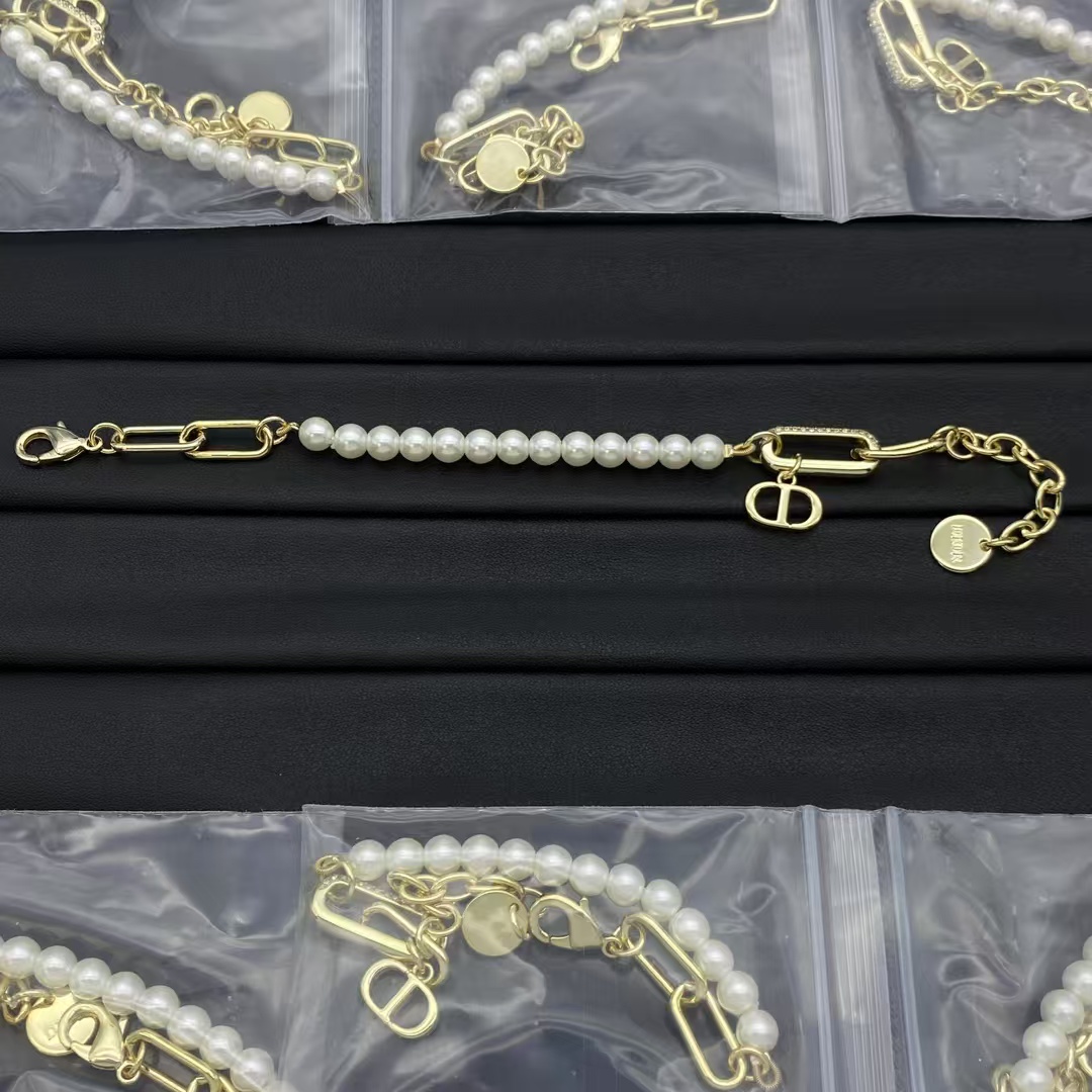 Dior Paperclip and Pearl Bracelet - Original Replica Club