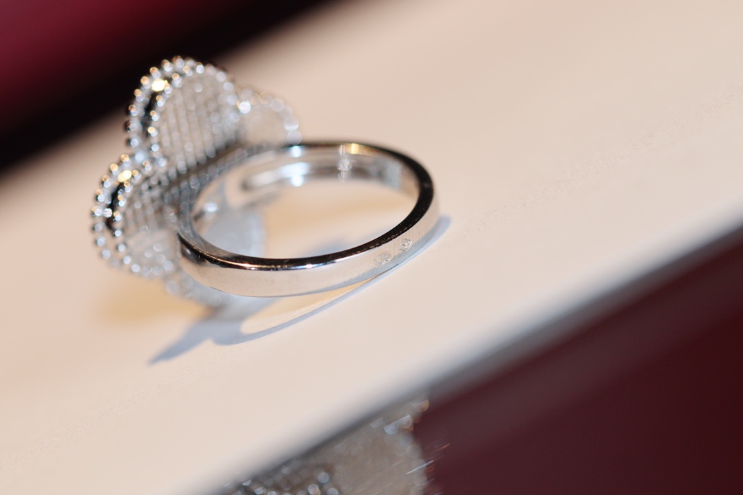 VCA Full Diamond Silver Magic Alhambra Ring - Original Replica Club