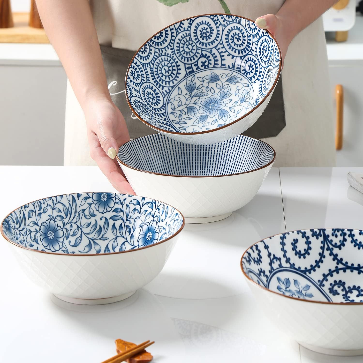 Ramen Bowls Set of 4, 40 oz Ramen Bowls, 8 Inch Ceramic Noodle Bowls for Pho, Soup & Udon, Blue and White Japanese Style, Microwave & Dishwasher Safe
