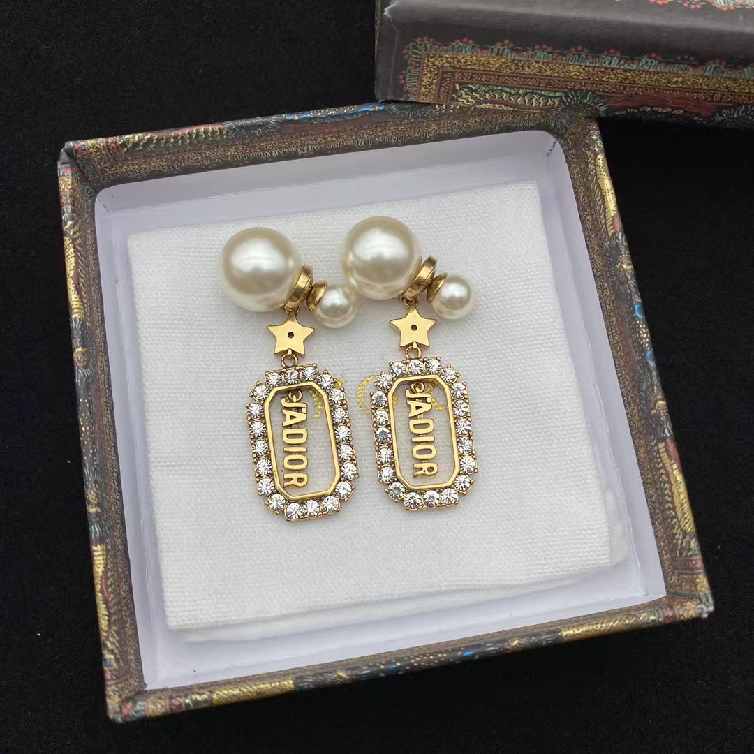 Dior JADIOR Drop Pearl Earrings - Original Replica Club