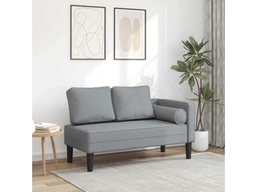 Sillón con cojines de tela gris claro