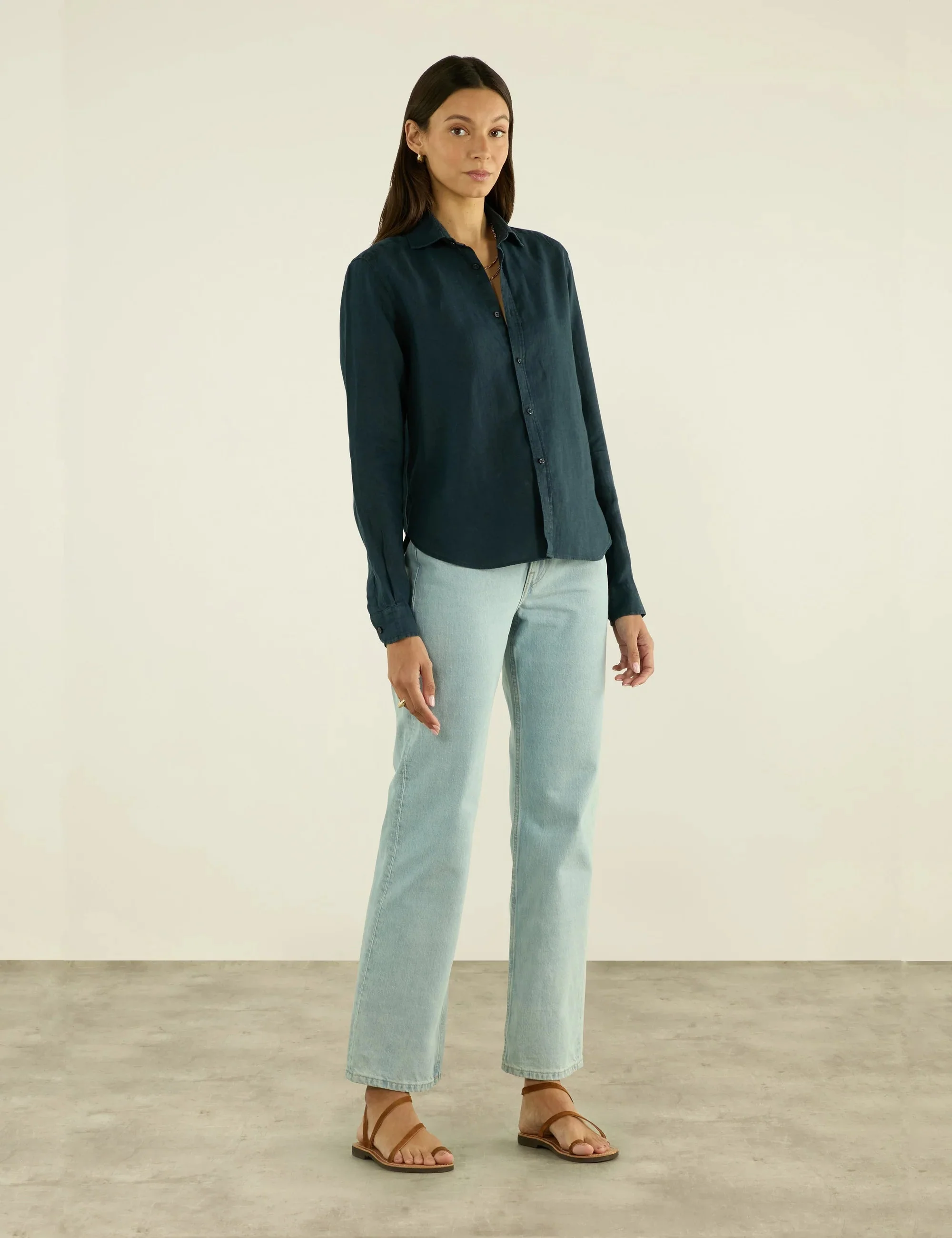 The Classic: Linen, Navy Blue
