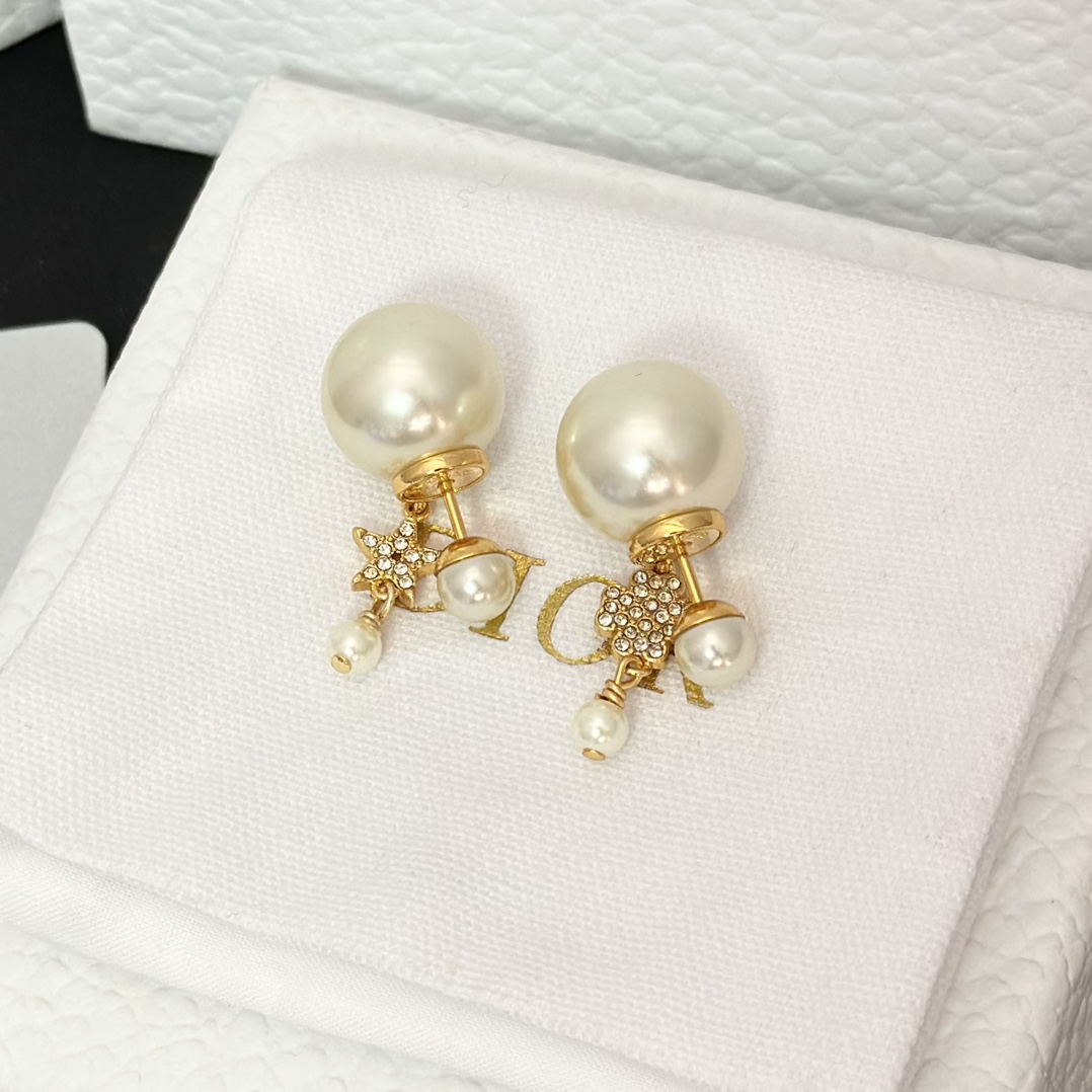 Dior Asymmetric Star Clover Dangle Pearl Earrings - Original Replica Club