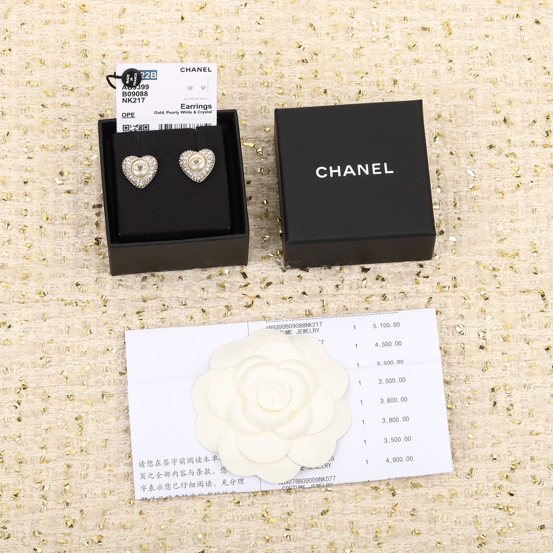 Chanel Love Heart Diamond Pave Earring - Original Replica Club