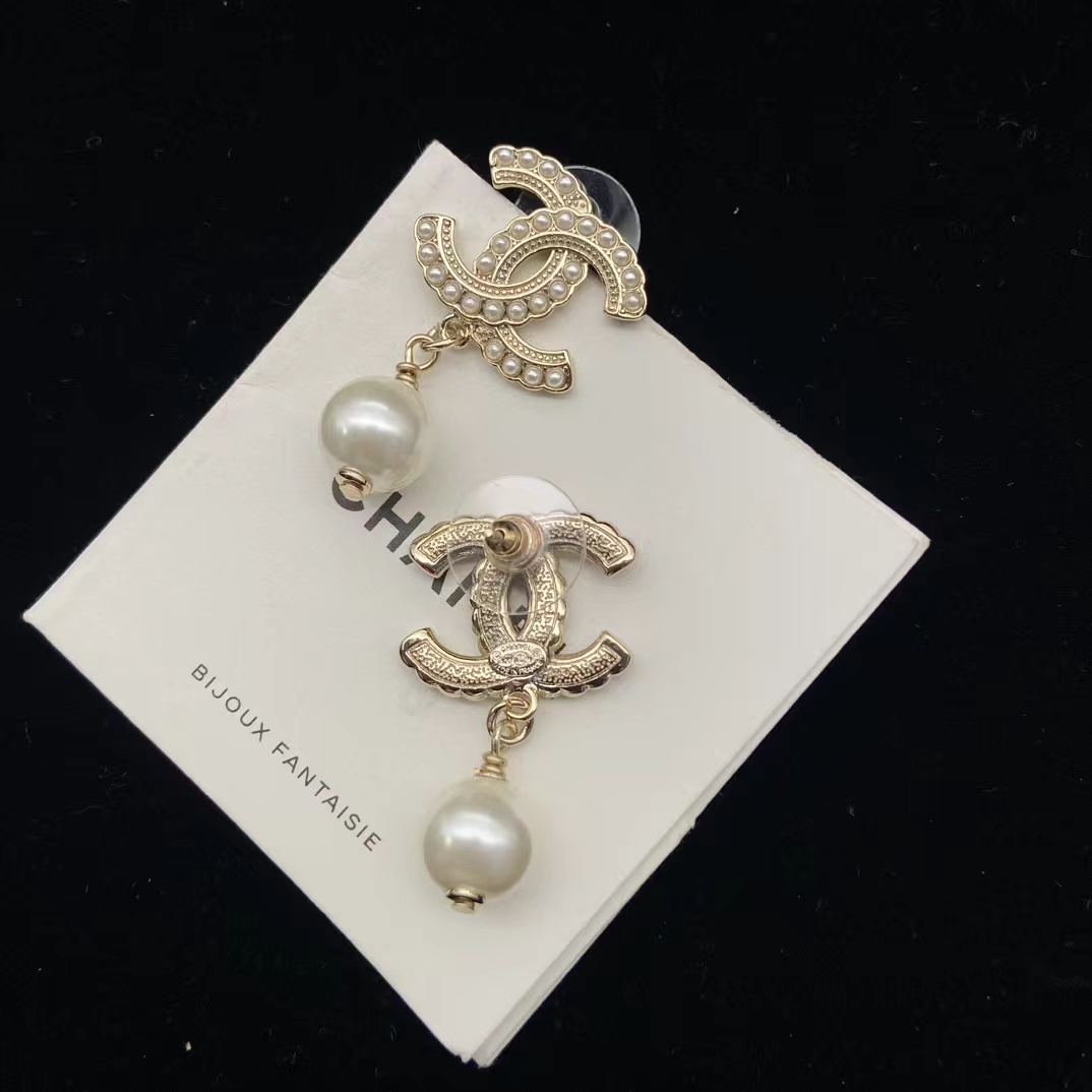 Chanel Pearl Drop Earrings - Original Replica Club
