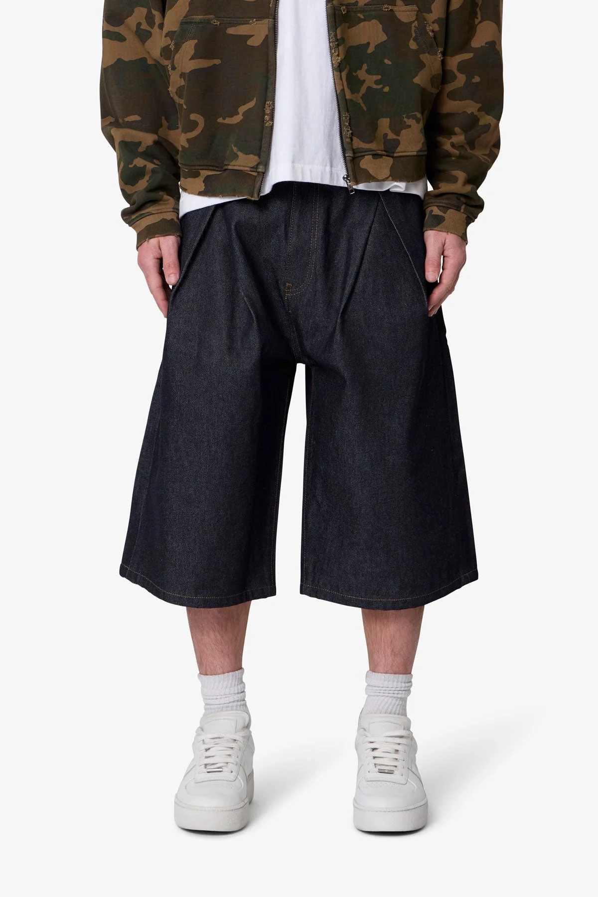Ultra Baggy Pleated Denim Shorts - Rinsed Indigo