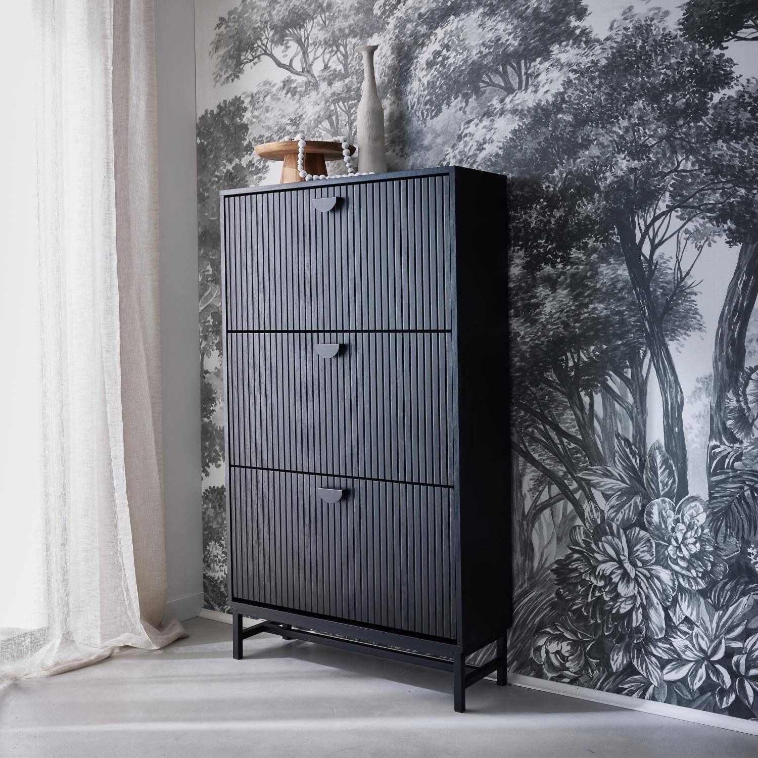 Bazalt - Mueble zapatero con 3 puertas acanaladas