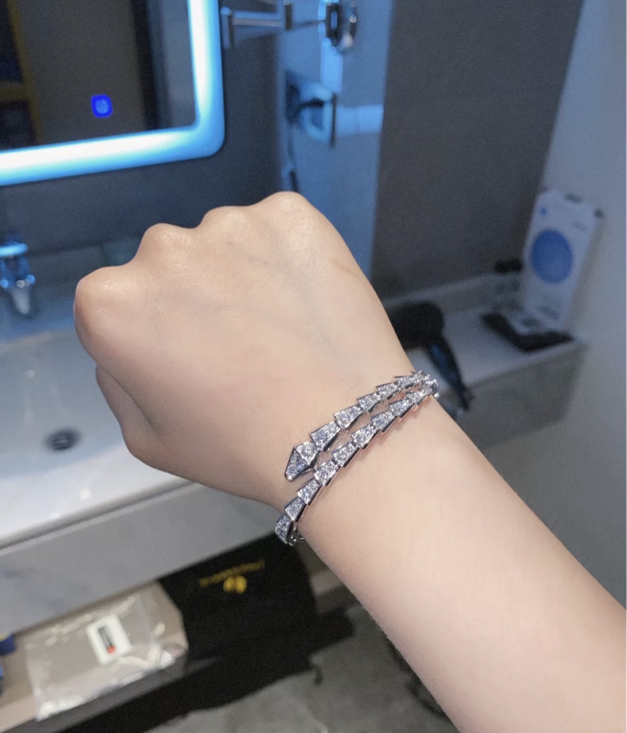 Bvlgari Serpenti Viper Bracelet Diamond Bangle - Original Replica Club