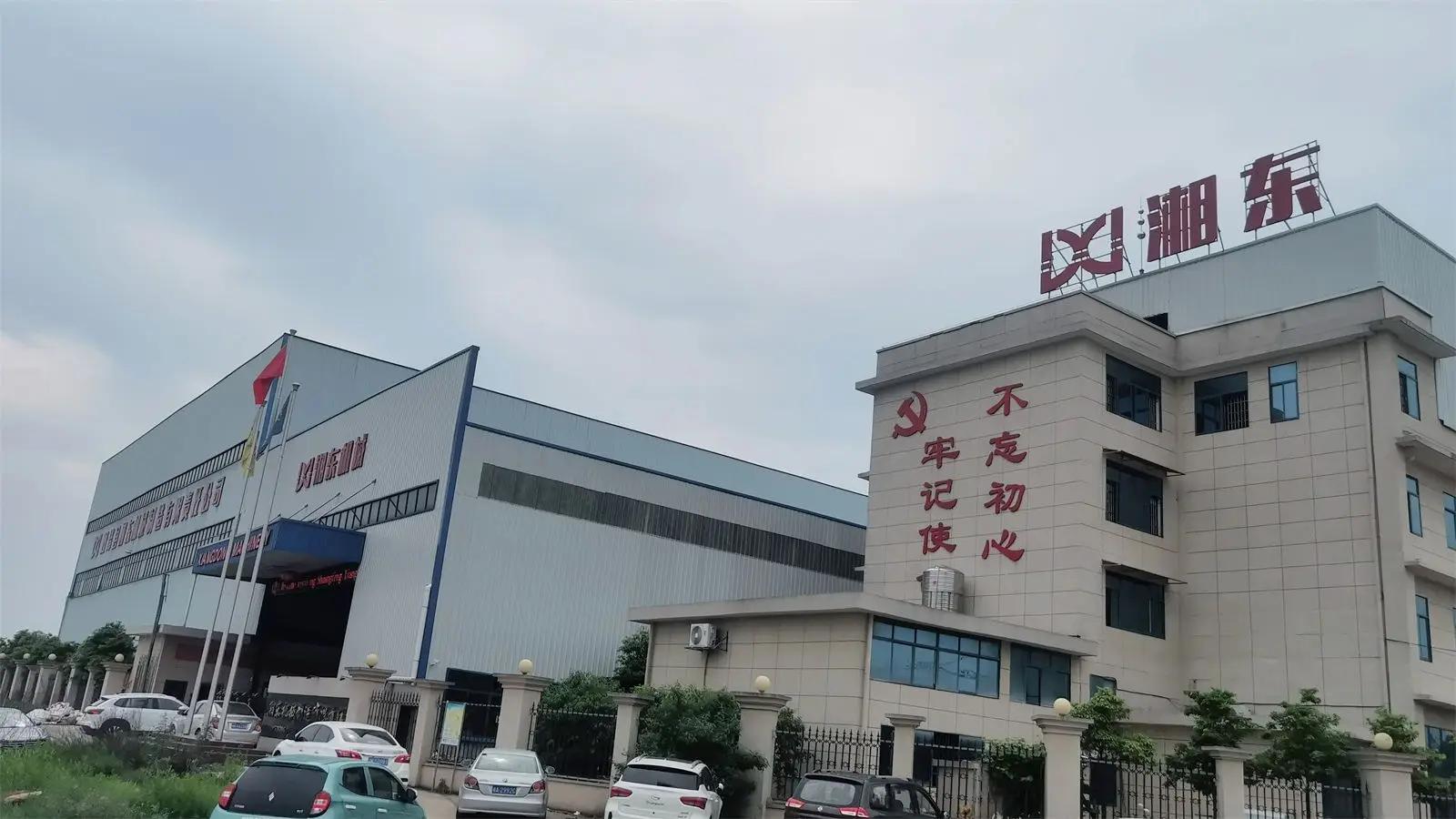 Agricultural machinery production workshop at Xiangdong Machinery factory