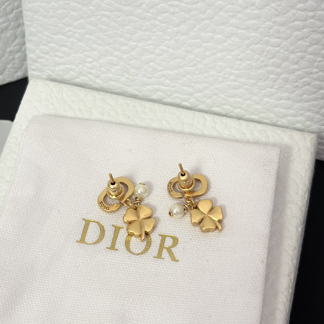 Dior Four Clover Pearl Earrings - Original Replica Club