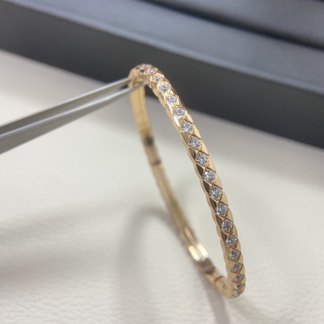 Chanel Coco Crush Full Diamond Paved Bangle Bracelet - Narrow Version - Original Replica Club