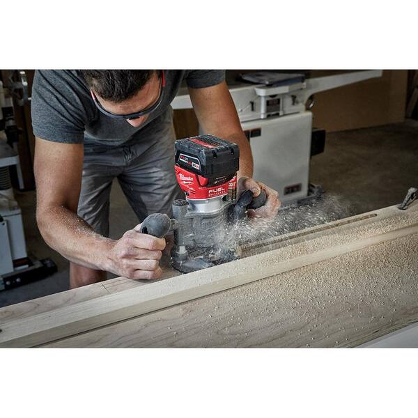 Milwaukee M18 Fuel 18V Lithium-Ion Brushless Cordless Compact Router With Plunge Base - 48-10-5601 - Image 3 Milwaukee M18 Fuel 18V Lithium-Ion Brushless Cordless Compact Router With Plunge Base - 48-10-5601 - Image 3