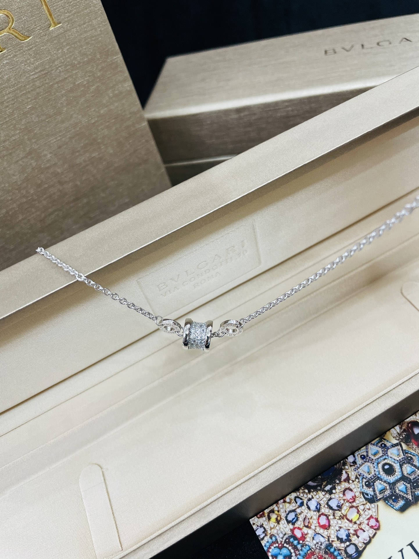 Dupe Bvlgari Diamond Paved B.zero1 Bracelet - Original Replica Club
