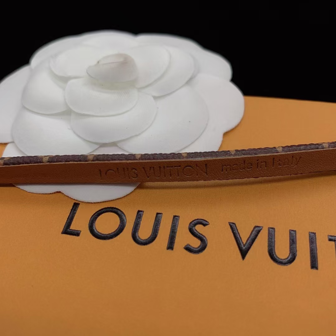 Louis Vuitton Heart Lock Charm Bracelet - Original Replica Club