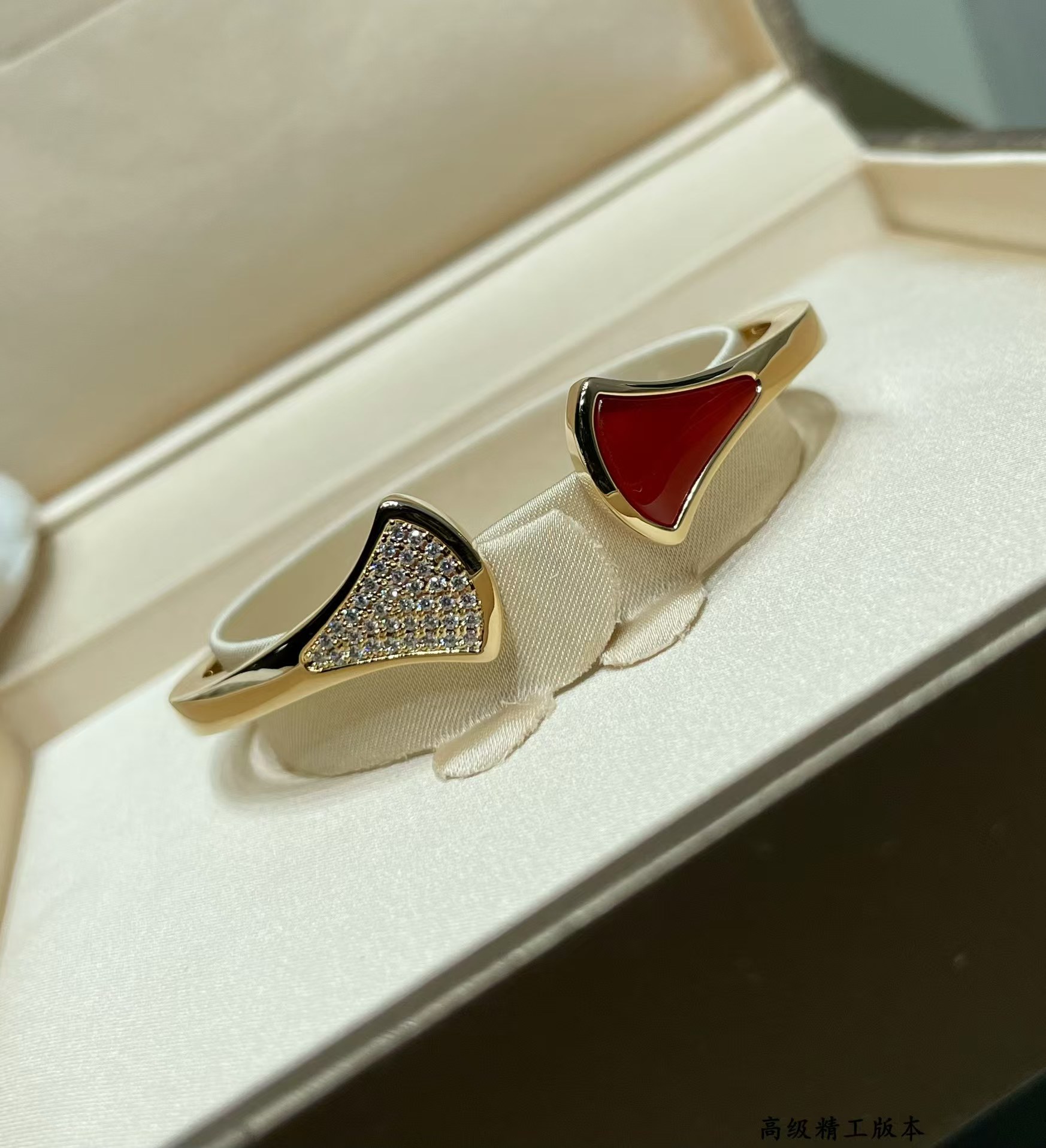 Bvlgari Divas' Dream Bracelet Bangle - Original Replica Club